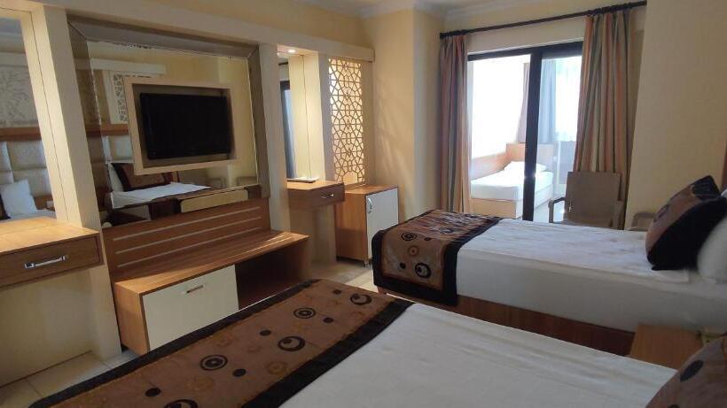 家庭间, Oz Hotels Incekum Beach