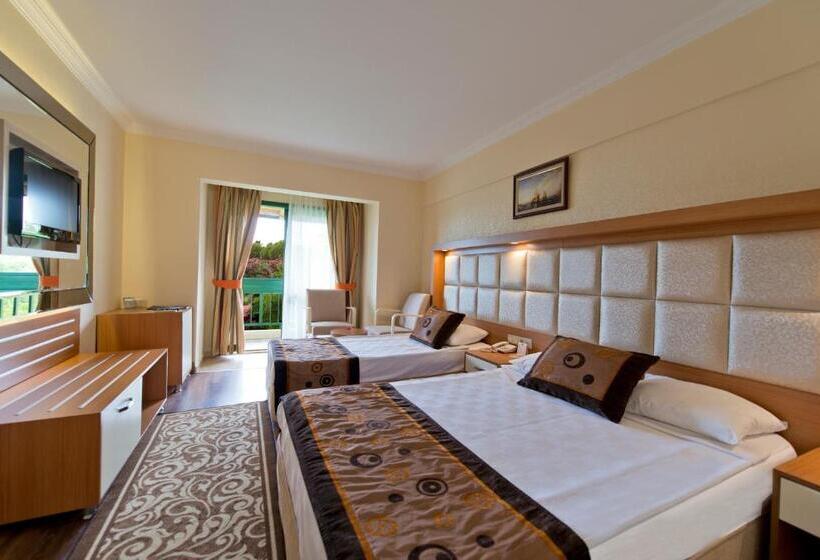 Номер Стандарт Трехместный, Oz Hotels Incekum Beach