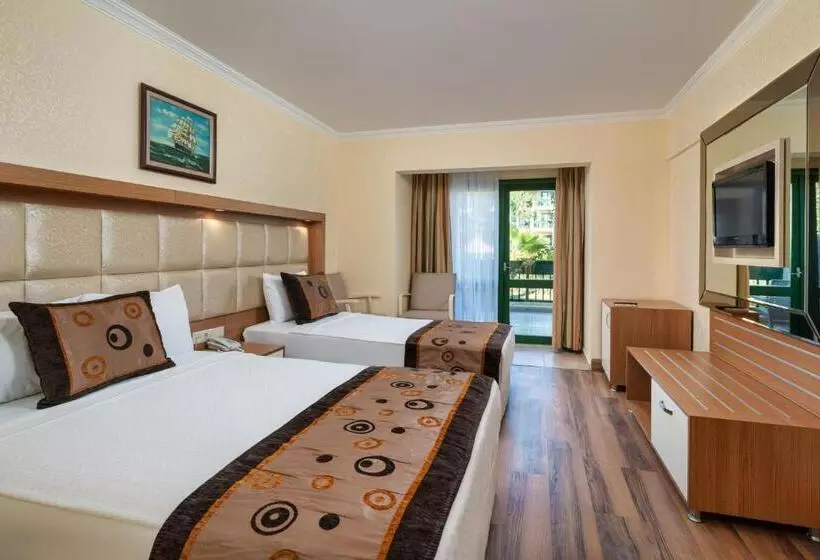 スタンダードトリプルルーム, Oz Hotels Incekum Beach