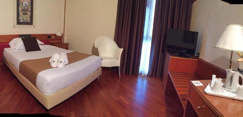 غرفة كلاسيكية سرير كينج, Best Western Hotel Dei Cavalieri