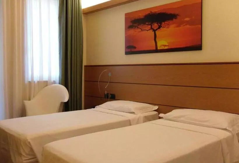 キングサイズベッドのクラシックルーム, Best Western Hotel Dei Cavalieri