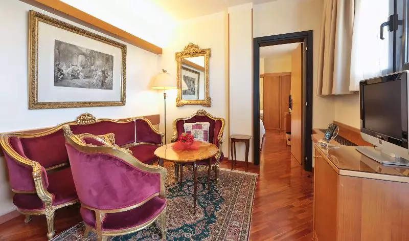キングサイズベッドのジュニアスイート, Best Western Hotel Dei Cavalieri