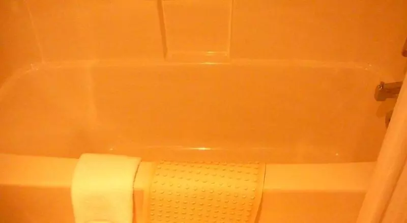 クイーンサイズベッドのスタンダードルーム, Coast Abbotsford Hotel & Suites