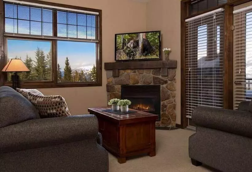 سوییت, Glacier Mountaineer Lodge