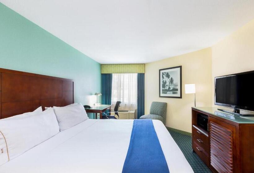 اتاق استاندارد با تخت بزرگ برای معلولان, Greentree Inn San Diego Mission Bay