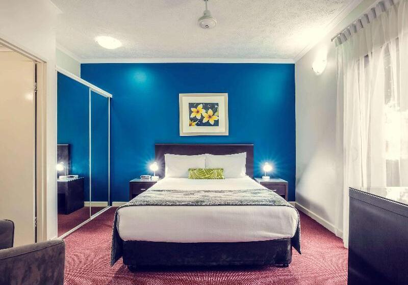 带特大床的高级间, Mercure Darwin Airport Resort