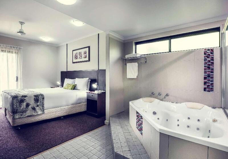 수피리어 룸 퀸 침대, Mercure Darwin Airport Resort