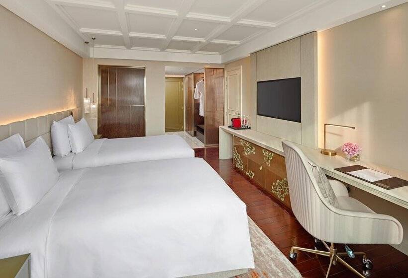 اتاق اجرایی, Mövenpick Hotel Hanoi Centre