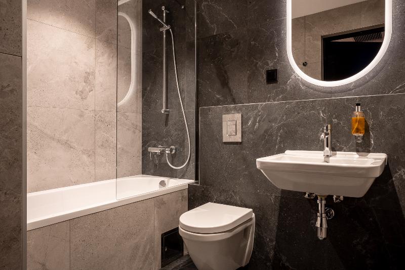 Номер Премиум, Mövenpick Hotel Hanoi Centre