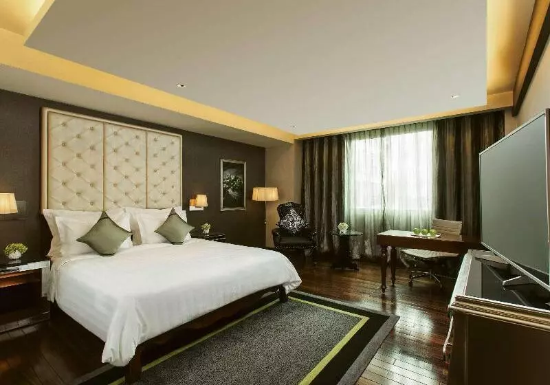 اتاق لوکس با تخت بزرگ, Mövenpick Hotel Hanoi Centre