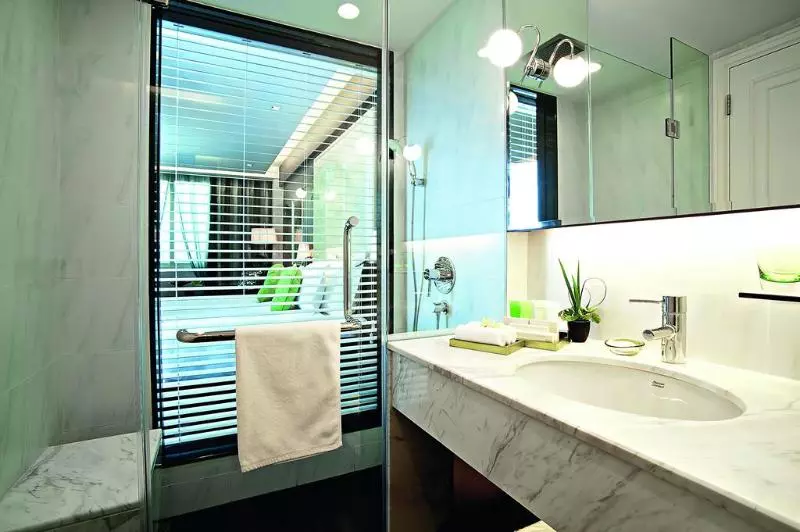 اتاق لوکس با تخت بزرگ, Mövenpick Hotel Hanoi Centre