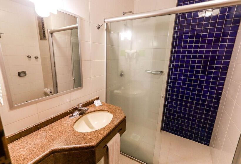 スタンダードルーム, Pires