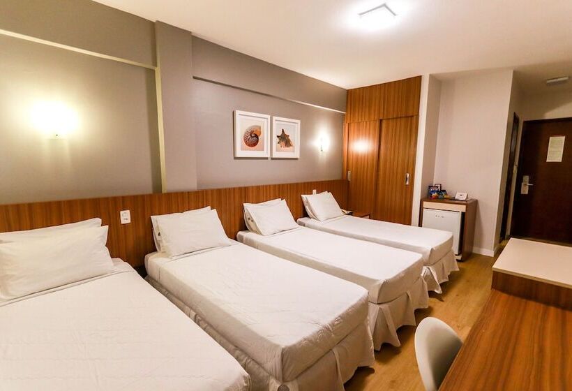 スタンダード４人部屋, Pires