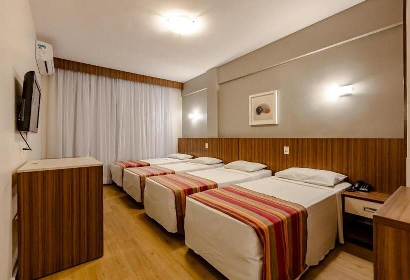 スタンダード４人部屋, Pires