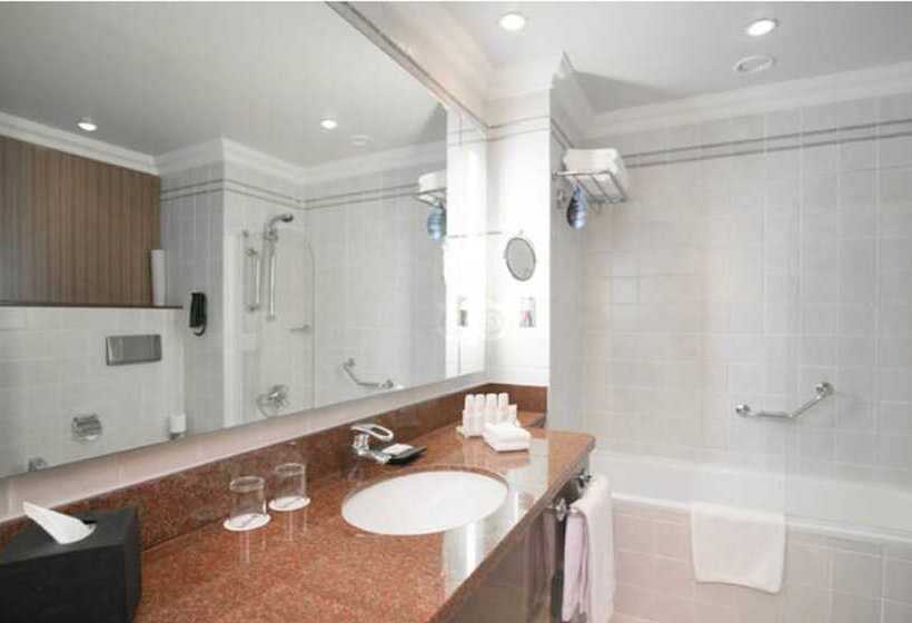 سوییت جونیور, Radisson Blu Hotel, Muscat