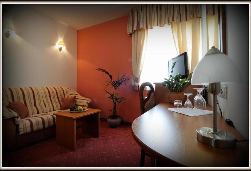 古典房间, Rosina