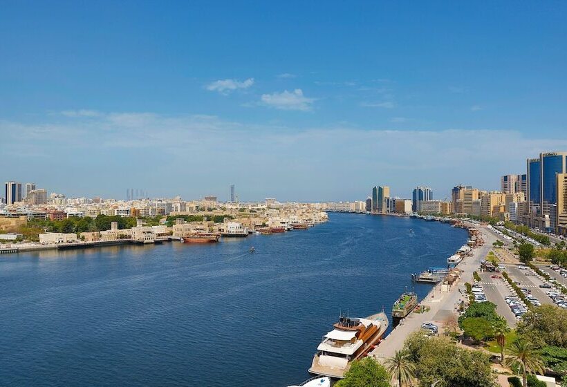 Номер Deluxe с Видом, Sheraton Dubai Creek Hotel & Towers