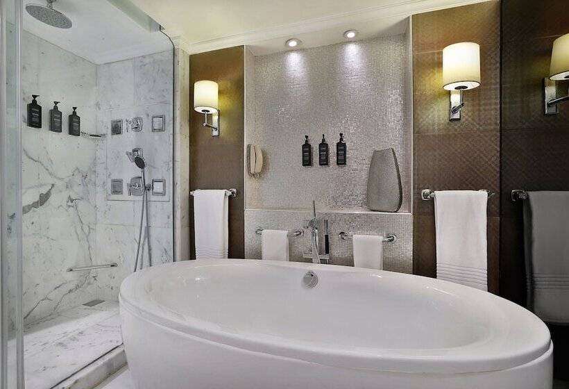 سوئیت پرزیدنت, Sheraton Dubai Creek Hotel & Towers