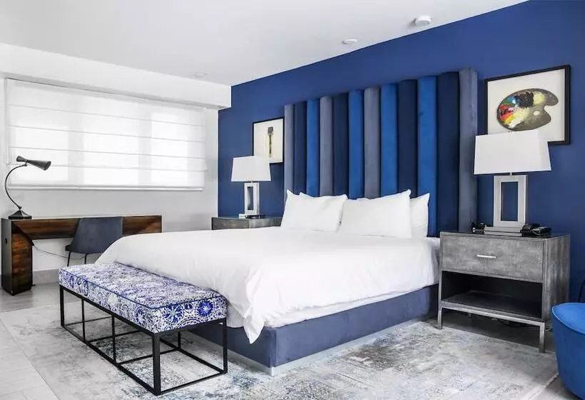 بانگلوی استاندارد, The Sagamore Hotel South Beach