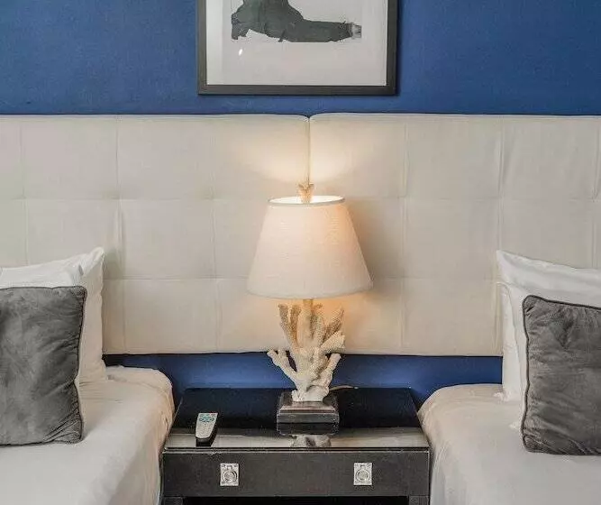 سوییت, The Sagamore Hotel South Beach
