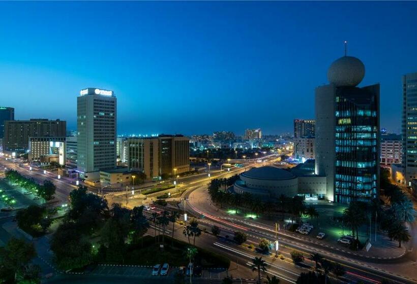Номер Клуб Кровать Кинг, Sheraton Dubai Creek Hotel & Towers