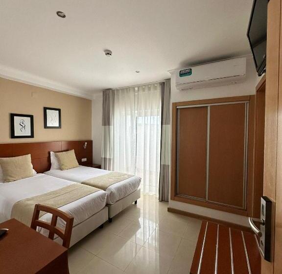 חדר סטנדרט, Europeia