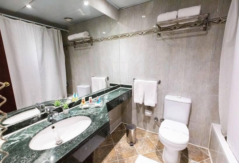 اتاق استاندارد, Grand Pyramids