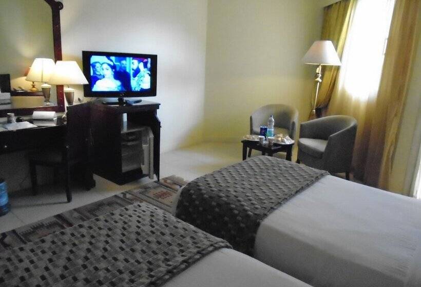 اتاق استاندارد, Grand Pyramids