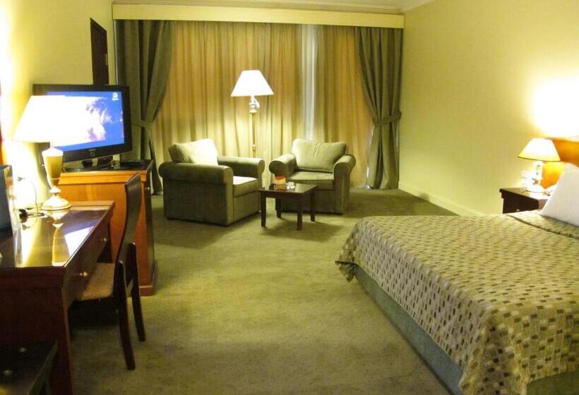 اتاق سوپریور, Grand Pyramids