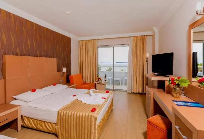 اتاق استاندارد با چشمانداز دریا, Holiday Garden Resort