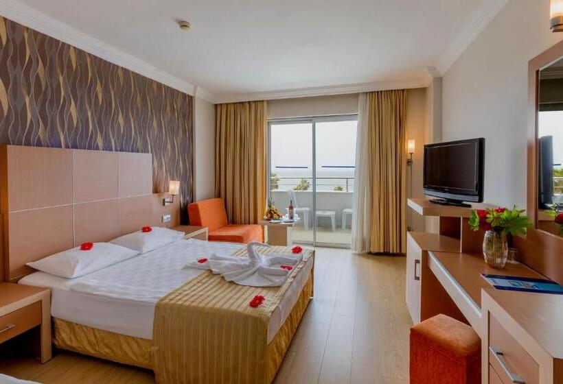 带海景的标准房, Holiday Garden Resort