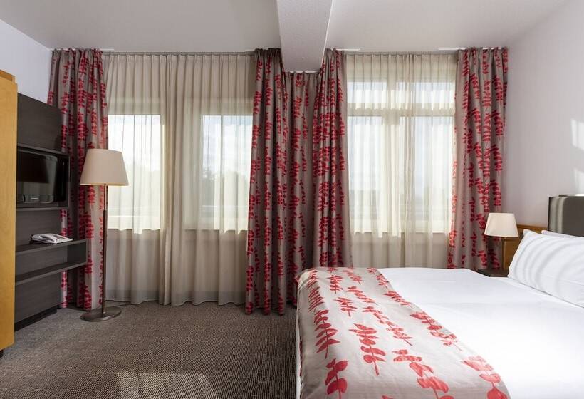 Люкс, Holiday Inn Frankfurt Airport   Neu Isenburg, An Ihg