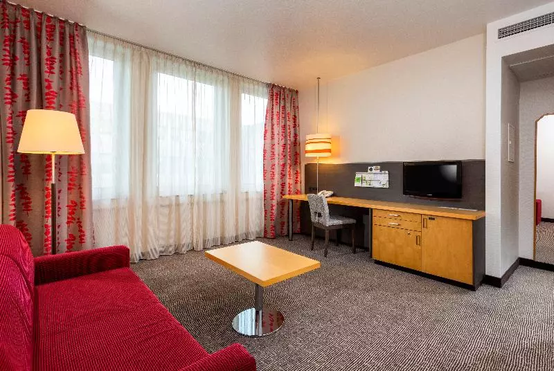 سوییت, Sunday Hotel Frankfurt Airport - Neu-Isenburg