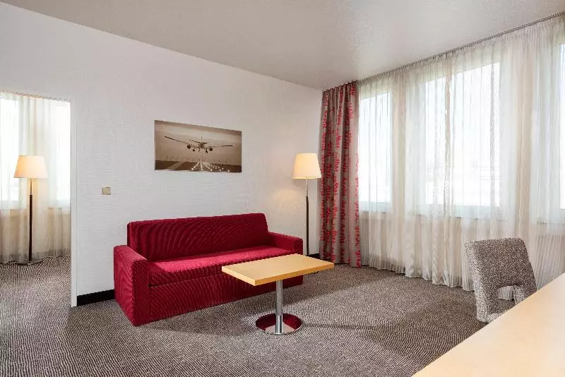 سوییت, Sunday Hotel Frankfurt Airport - Neu-Isenburg