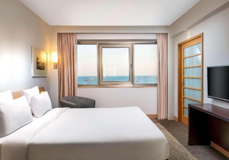 Номер Стандарт, Holiday Inn Frankfurt Airport   Neu Isenburg, An Ihg