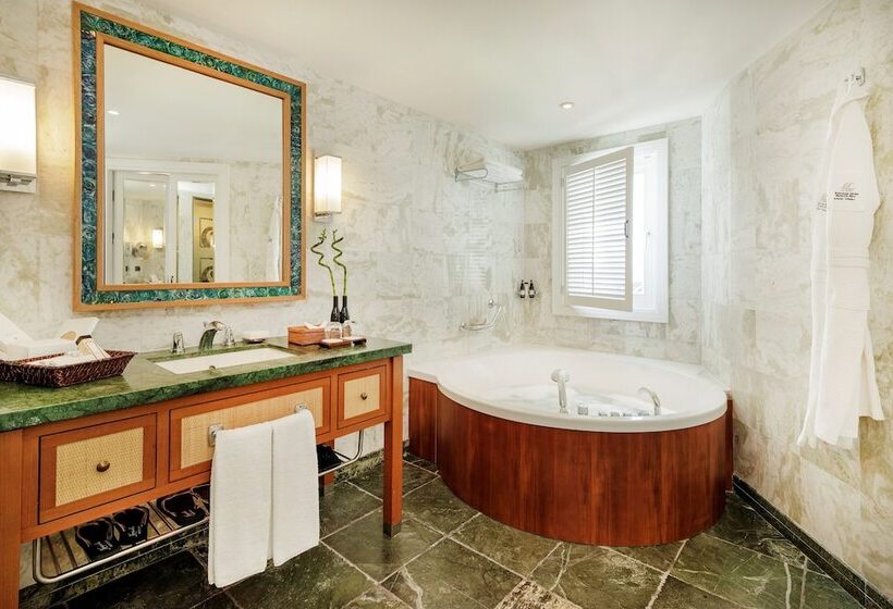 Люкс, Kempinski Hotel Barbaros Bay Bodrum