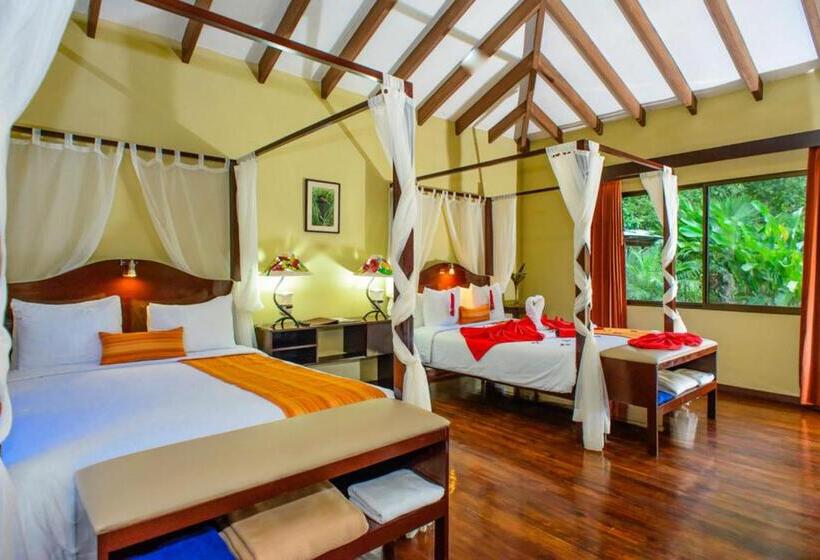 غرفة ديلوكس ثلاثية, Manatus