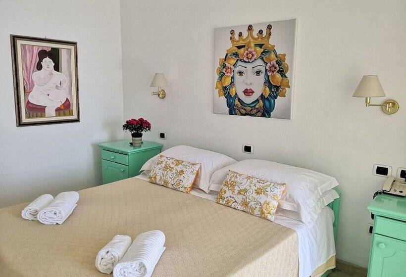 スタンダードルーム, Ossidiana Stromboli Center