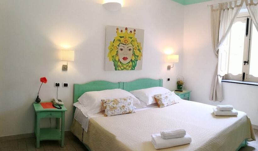 スタンダードルーム, Ossidiana Stromboli Center