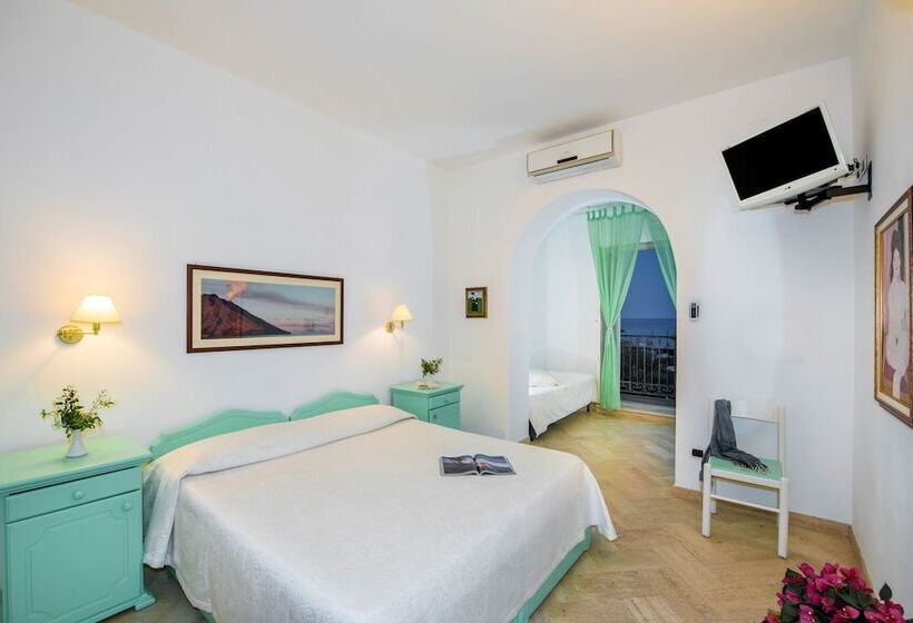 オーシャンビュースーペリアールーム, Ossidiana Stromboli Center