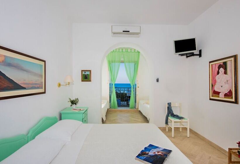 スーペリアの4人部屋, Ossidiana Stromboli Center