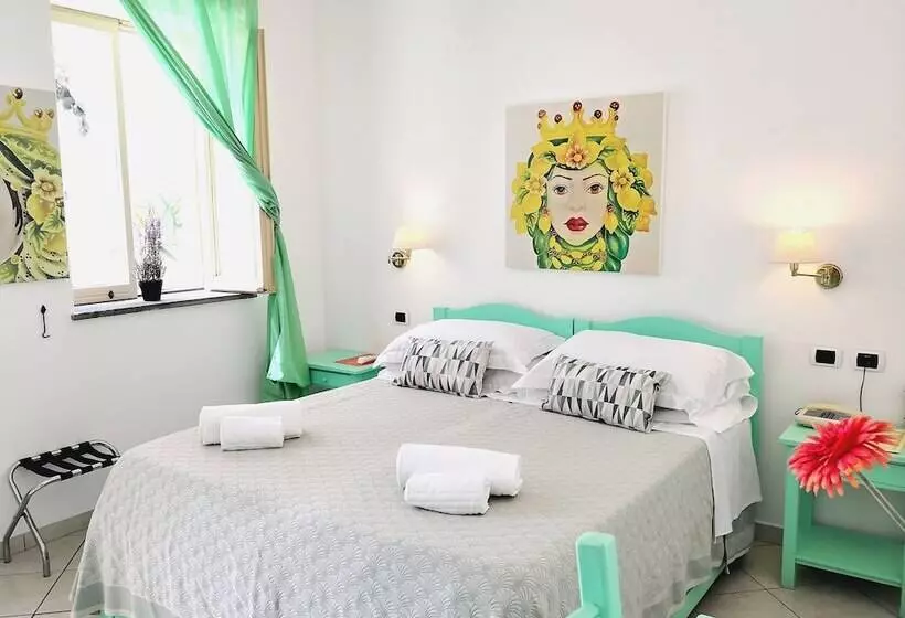 シングルデラックスルーム, Ossidiana Stromboli Center