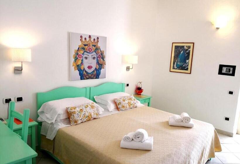 スタンダードルーム, Ossidiana Stromboli Center