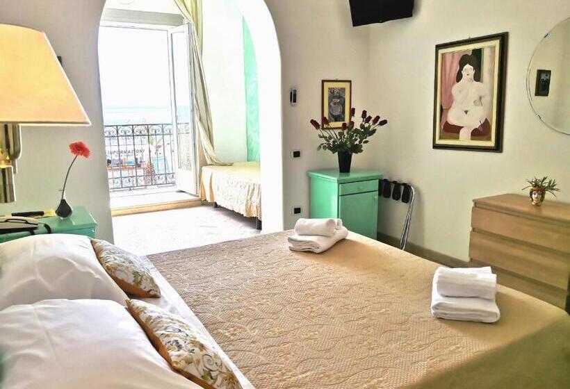 オーシャンビュースーペリアールーム, Ossidiana Stromboli Center