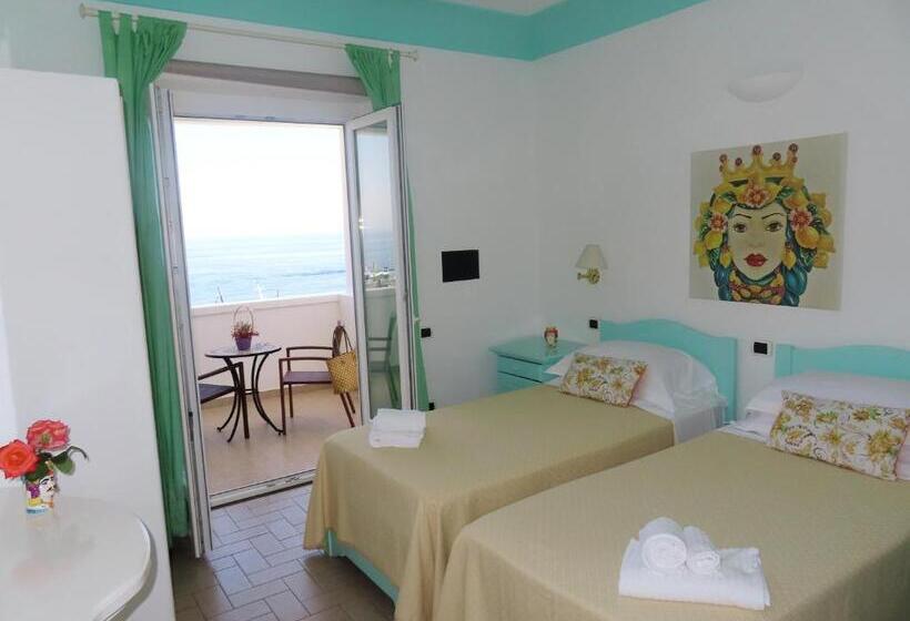 オーシャンビューデラックスルーム, Ossidiana Stromboli Center