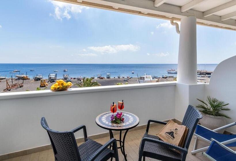 デラックスの4人部屋, Ossidiana Stromboli Center