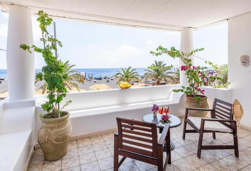 オーシャンビューデラックスルーム, Ossidiana Stromboli Center