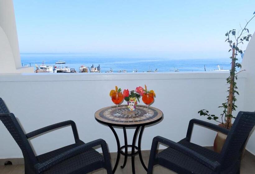 オーシャンビューデラックスルーム, Ossidiana Stromboli Center