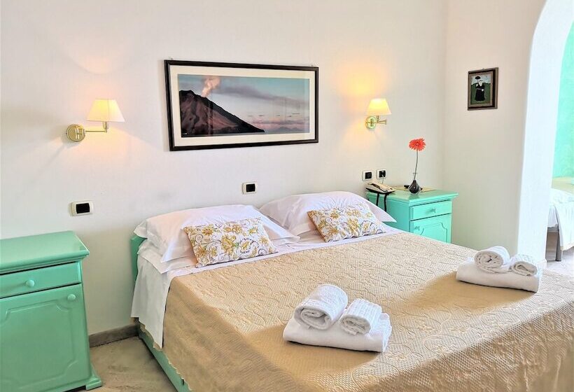 オーシャンビュースーペリアールーム, Ossidiana Stromboli Center