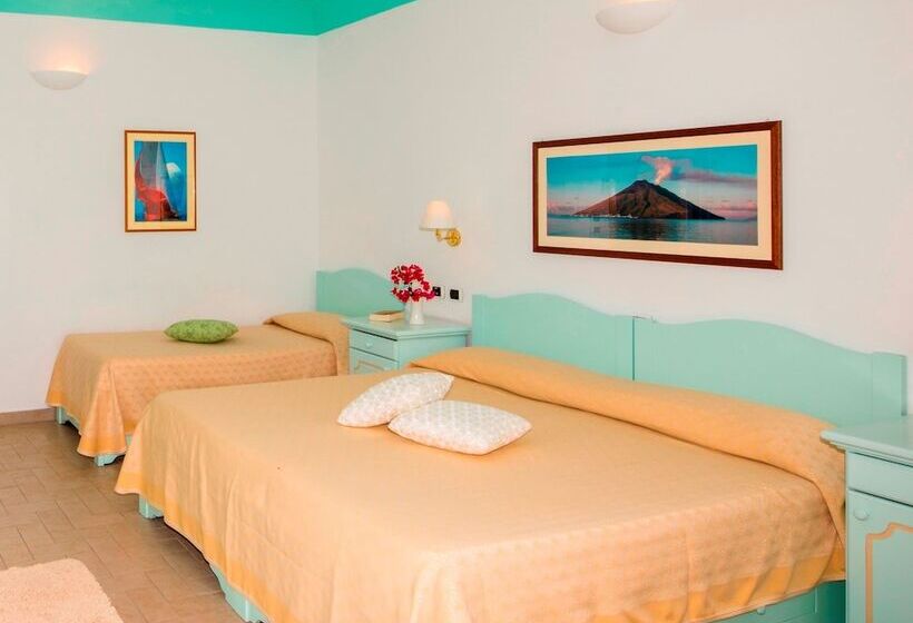 スタンダードトリプルルーム, Ossidiana Stromboli Center